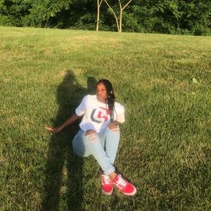 Meet your Posher, Tymaria